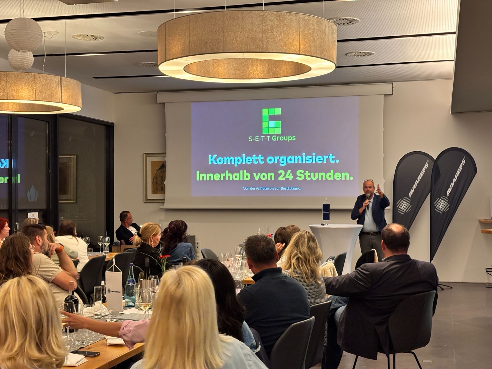 S-E-T-T Online Training: slide about S-E-T-T Groups with travel-agency audience